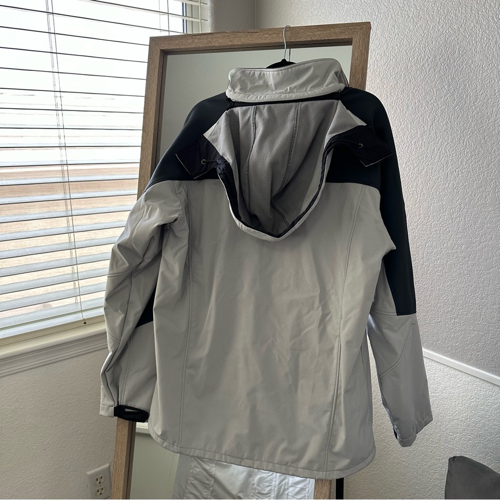 The North Face Summit Series Gore Tex Outview Jacket - Picture 13 of 15